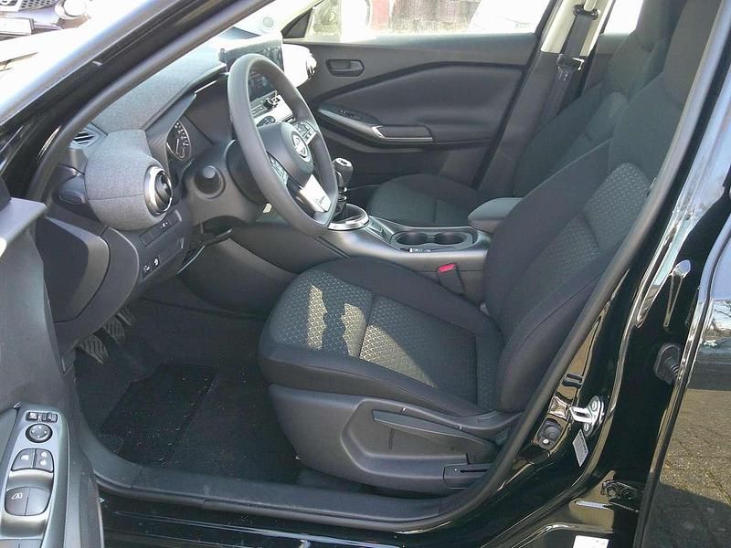 Gebraucht Nissan Juke Acenta 114 PS (83 kW) 2025 Pearl black (m) SUV