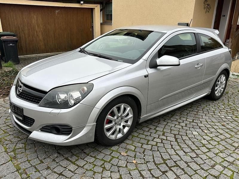 Silber Gebraucht 2008 Opel Astra GTC Eco Kleinwagen | 2.550 € (Fairer Preis) - Bild 1/4