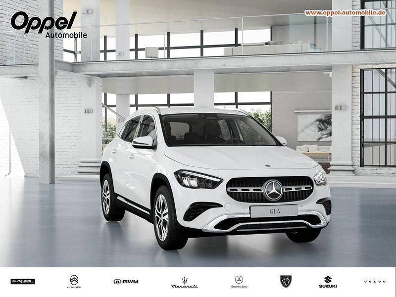 Gebraucht Mercedes GLA180 Advanced Plus 150 PS (110 kW) 2024 Weiß SUV