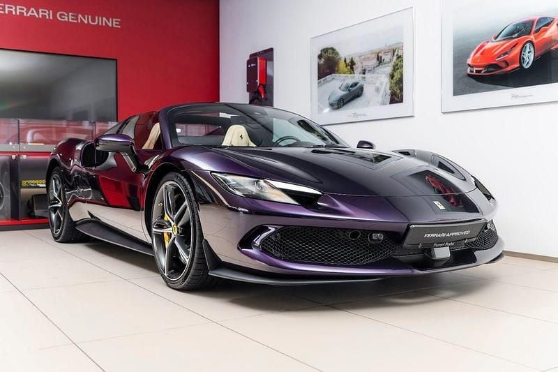 Violett Gebraucht 2024 Ferrari 296 Cabrio | 378.730 € (Etwas zu teuer) - Bild 1/4