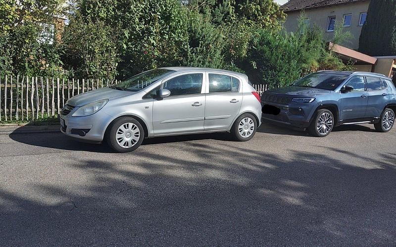 Silber Gebraucht 2008 Opel Corsa Kleinwagen | 2.350 € (Guter Preis) - Bild 1/2