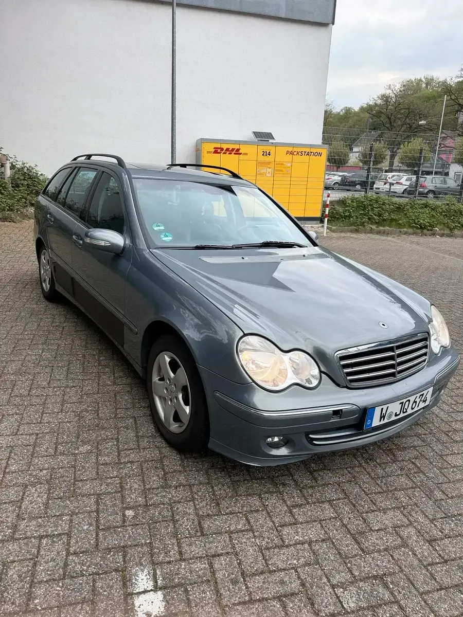 Gebraucht Mercedes C220 150 PS (110 kW) 2005 Grau Kombi