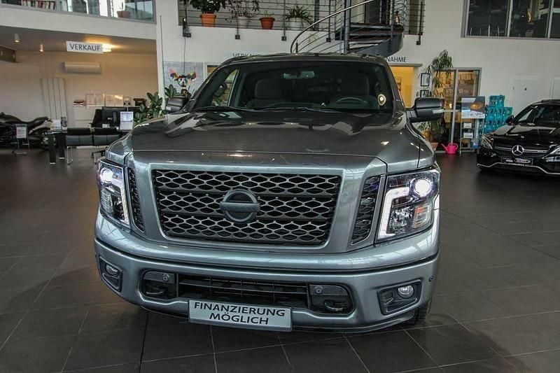 Gebraucht Nissan Titan Platinum 396 PS (291 kW) 2019 Gun metallic monotone Abholung