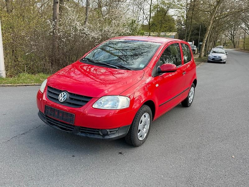 Gebraucht VW Fox 54 PS (39 kW) 2007 Rot Kleinwagen