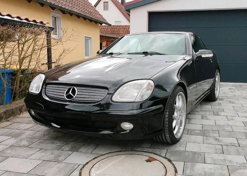 Gebraucht Mercedes SLK200 163 PS (119 kW) 2003 Schwarz Cabrio