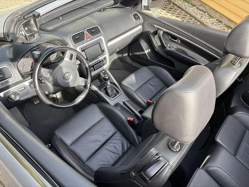 Gebraucht VW Eos 122 PS (89 kW) 2011 Silber Cabrio