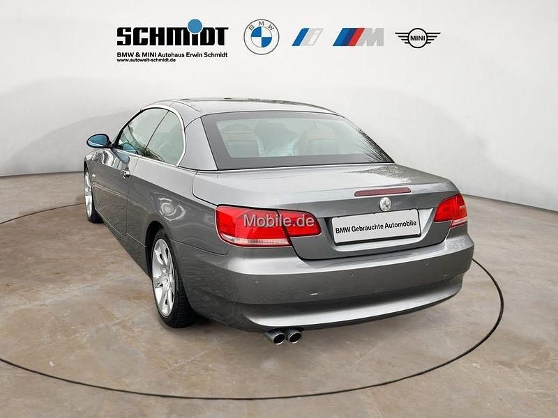 Gebraucht BMW 325 Cabriolet 218 PS (160 kW) 2008 Grau Cabrio