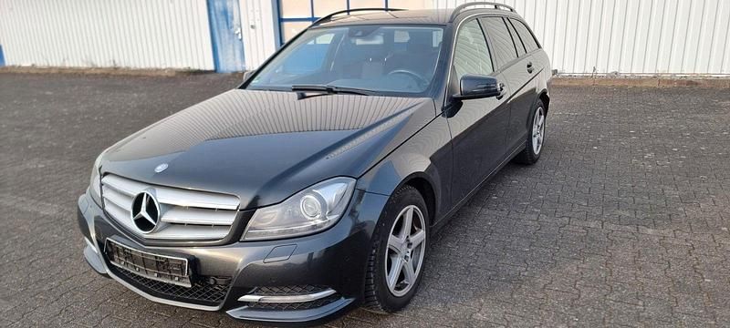 Gebraucht Mercedes C220 170 PS (125 kW) 2013 Grau Kombi