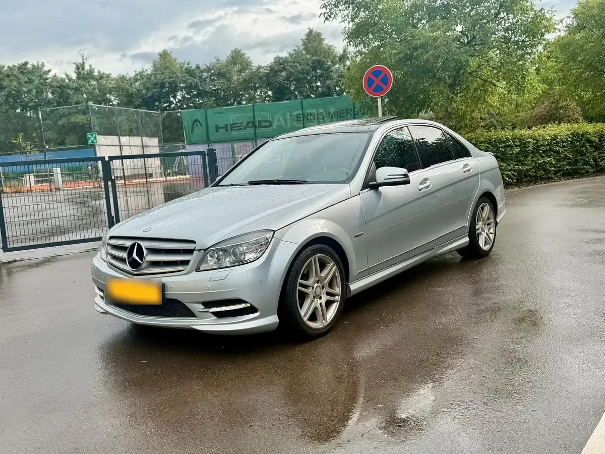 Gebraucht Mercedes C350 AMG line 231 PS (169 kW) 2010 Silber Limousine