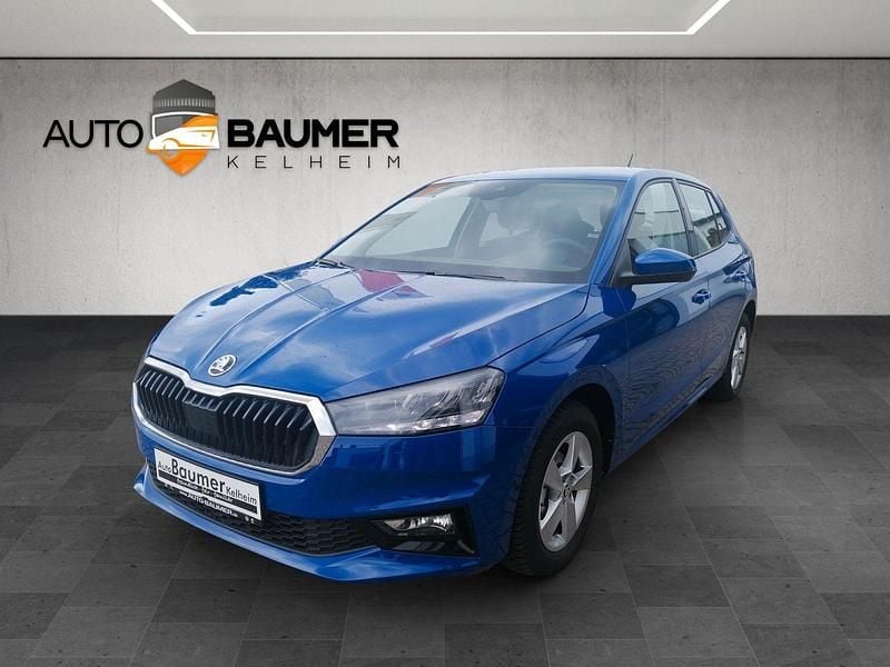Blau Gebraucht 2024 Skoda Fabia Selection Limousine | 18.700 € (Guter Preis) - Bild 1/4