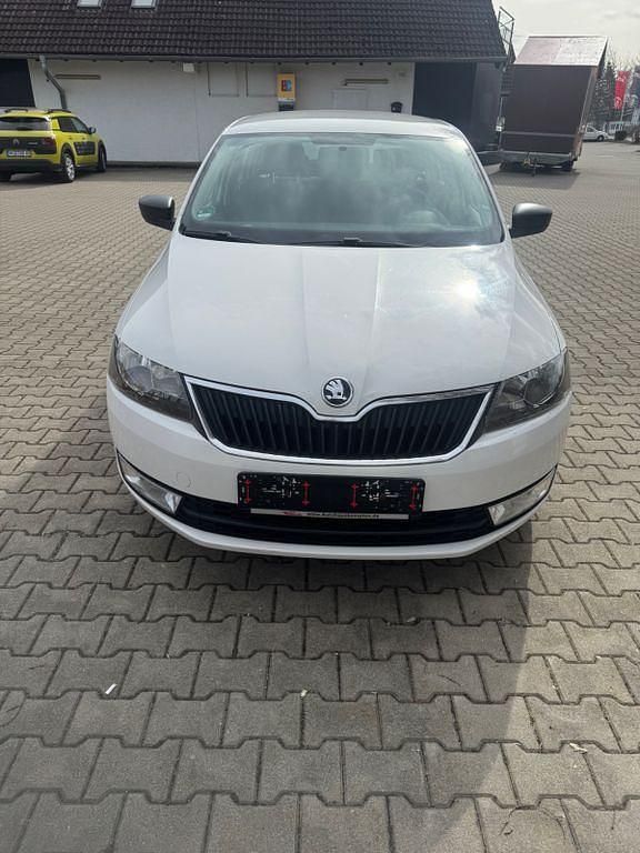 Gebraucht Skoda Rapid Ambition 75 PS (55 kW) 2014 Weiß Kleinwagen