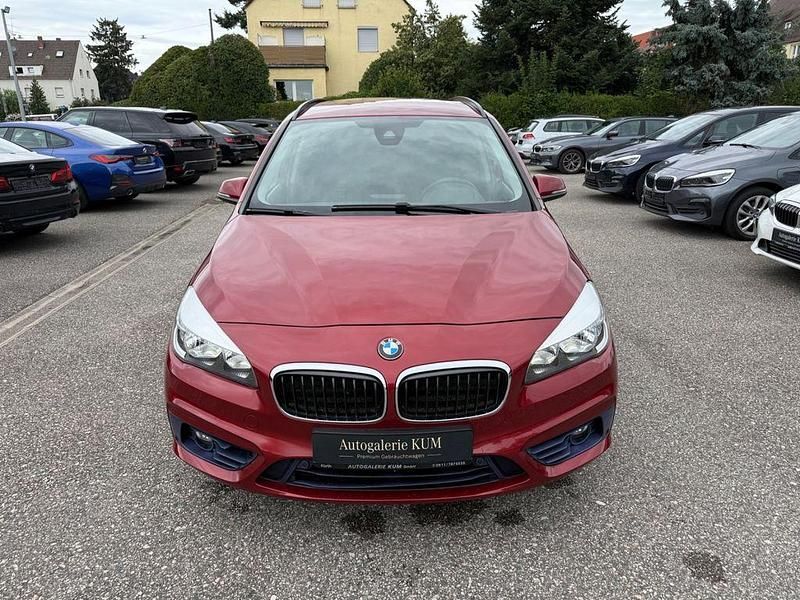Gebraucht BMW 218 Gran Tourer Sport Line 150 PS (110 kW) 2016 Rot Van / Kleinbus