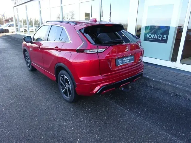Gebraucht Mitsubishi Eclipse Cross Plus 188 PS (138 kW) 2022 Rot SUV