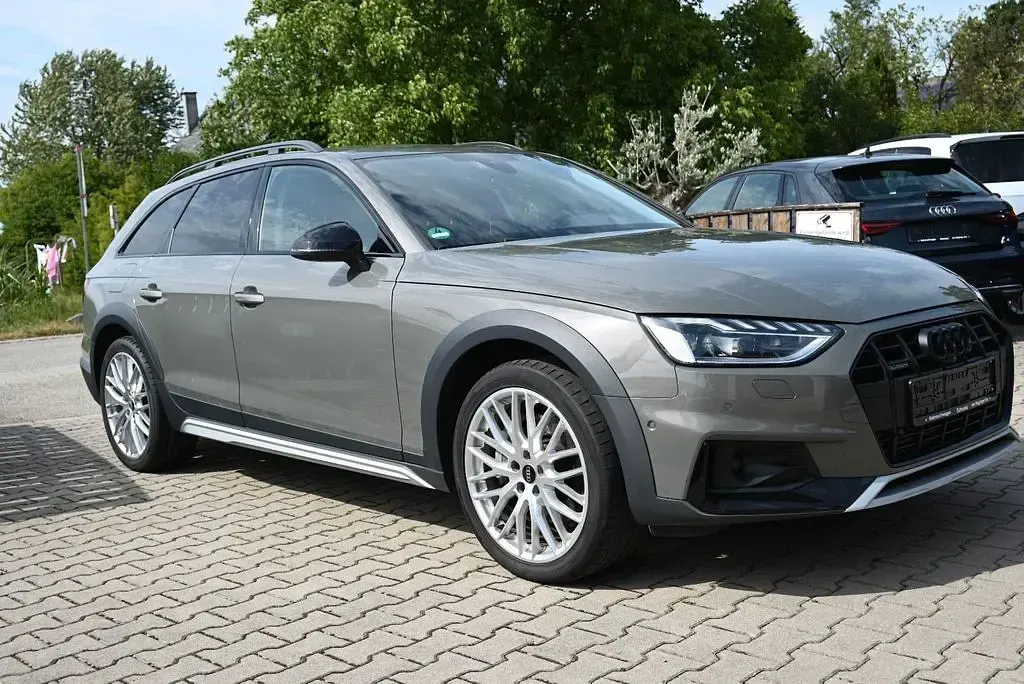 Gebraucht Audi A4 Allroad Sport 265 PS (194 kW) 2023 Grau Kombi