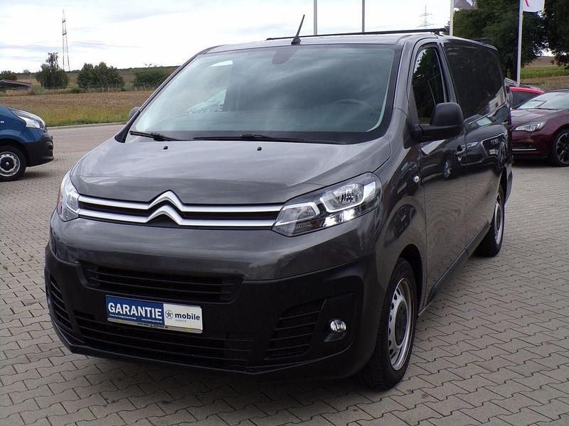 Grau Gebraucht 2021 Citroën Jumpy Van / Kleinbus | 16.660 € (Superpreis) - Bild 1/4