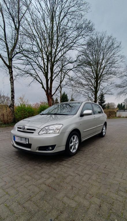 Silber Gebraucht 2006 Toyota Corolla Limousine | 4.500 € (Etwas zu teuer) - Bild 1/4