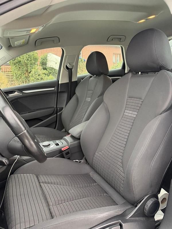 Gebraucht Audi A3 Sportback 150 PS (110 kW) 2015 Weiß Kleinwagen