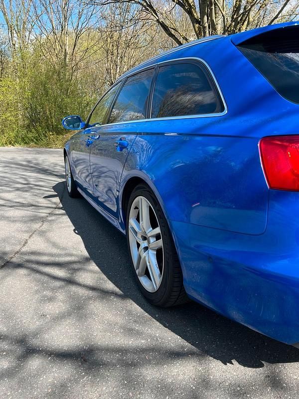 Gebraucht Audi A6 245 PS (180 kW) 2011 Blau Kombi