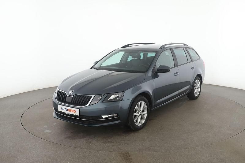 Grau Gebraucht 2018 Skoda Octavia Style Kombi | 15.650 € (Fairer Preis) - Bild 1/3