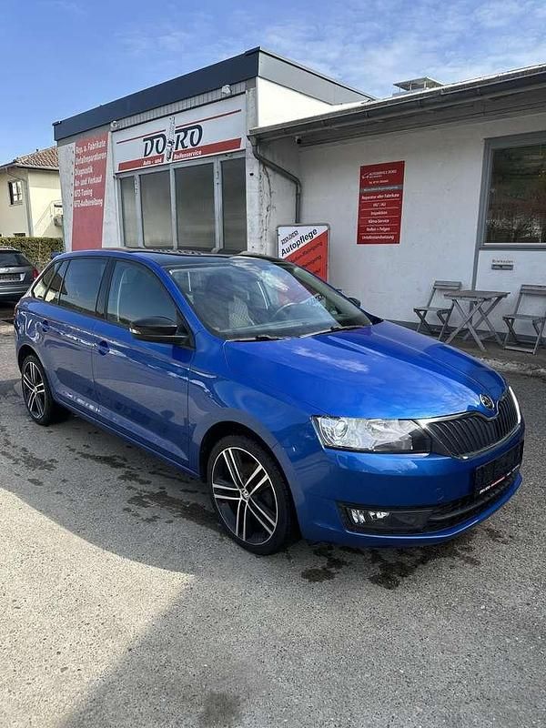 Gebraucht Skoda Rapid Emotion Plus 116 PS (85 kW) 2015 Raceblau metallic Kleinwagen