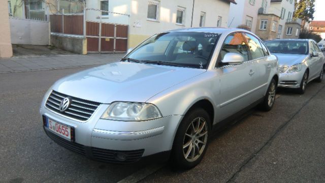 Gebraucht VW Passat Highline 131 PS (96 kW) 2004 Silber metallic Limousine