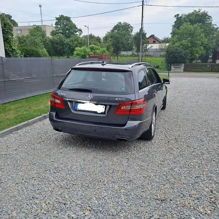 Gebraucht Mercedes E300 Avantgarde 231 PS (169 kW) 2011 Limousine