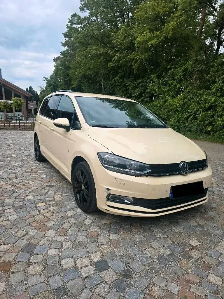 Gebraucht VW Touran 150 PS (110 kW) 2016 Andere farben Van / Kleinbus