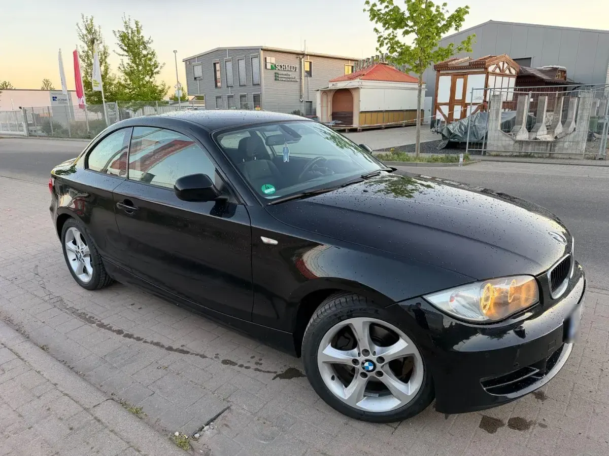 Gebraucht BMW 118 Coupé 143 PS (105 kW) 2010 Schwarz Coupé