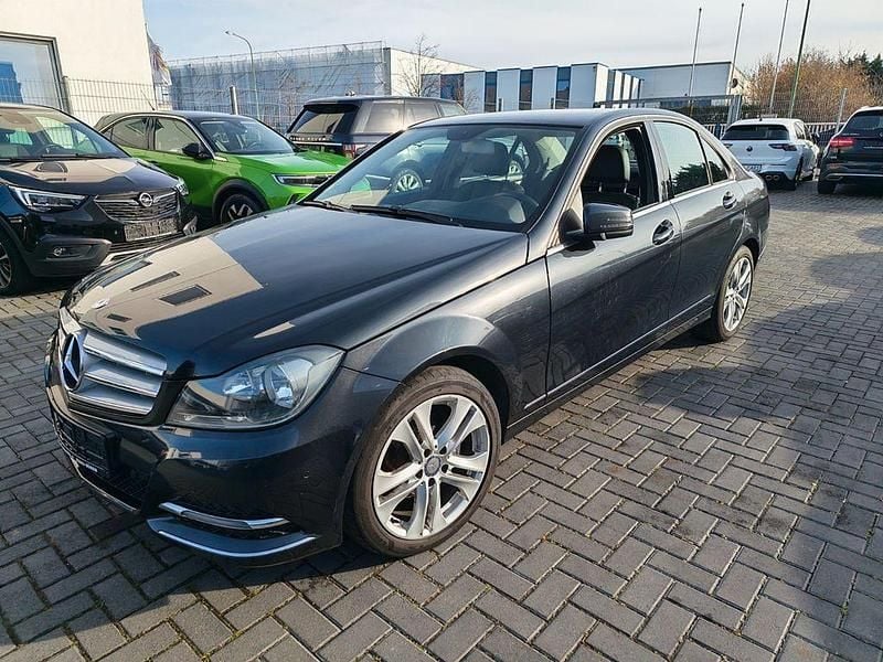 Schwarz Gebraucht 2014 Mercedes C200 Limousine | 7.450 € (Superpreis) - Bild 1/4