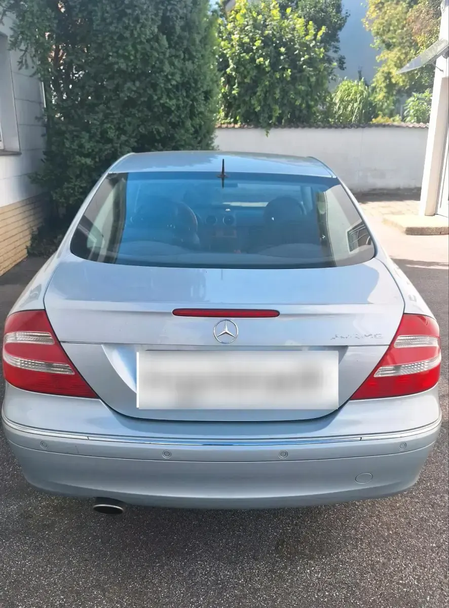 Gebraucht Mercedes CLK320 Elegance 218 PS (160 kW) 2004 Silber Coupé