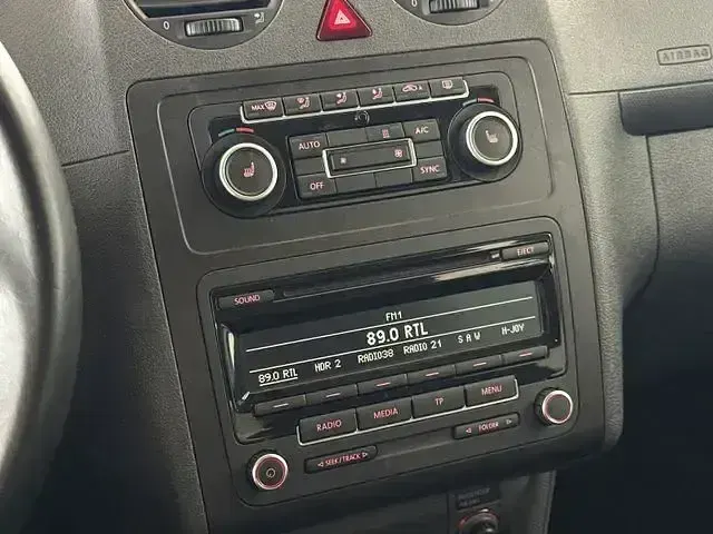 Gebraucht VW Caddy 105 PS (77 kW) 2012 Schwarz Van / Kleinbus