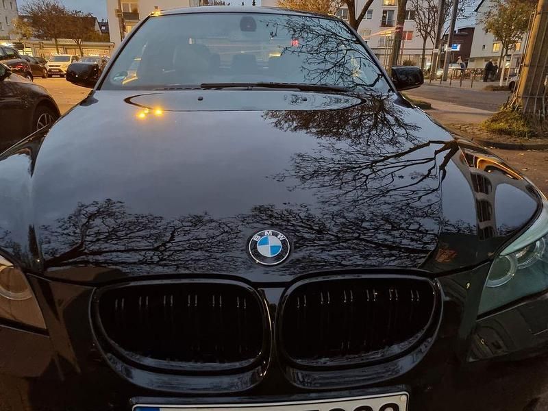 Schwarz Gebraucht 2009 BMW 540 Exclusive Limousine | 16.000 € (Etwas zu teuer) - Bild 1/4