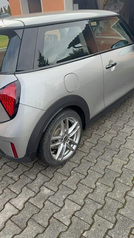 Gebraucht Mini Cooper Classic 156 PS (114 kW) 2024 Grau Kleinwagen