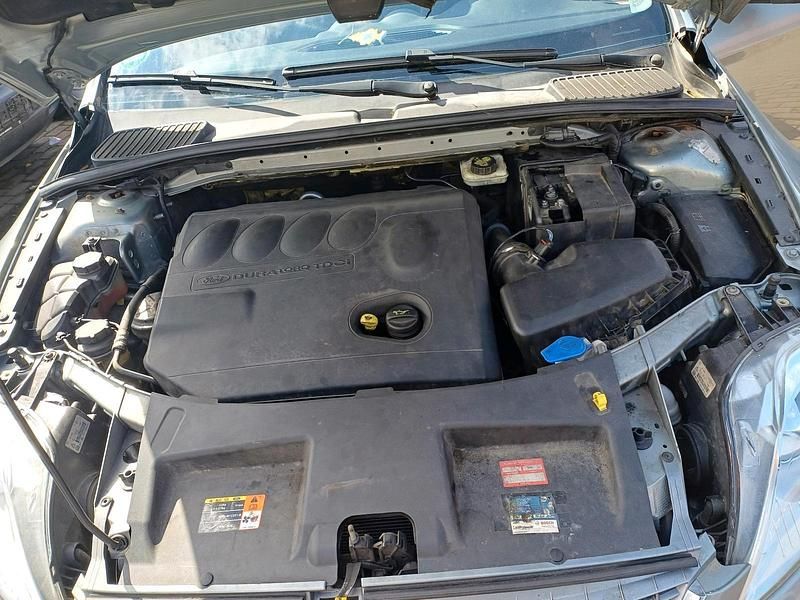 Gebraucht Ford Mondeo 140 PS (102 kW) 2008 Grau Kombi