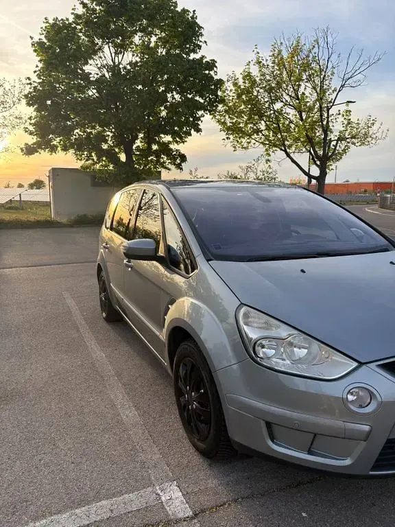 Gebraucht Ford S-MAX Trend 145 PS (106 kW) 2008 Silber Van / Kleinbus