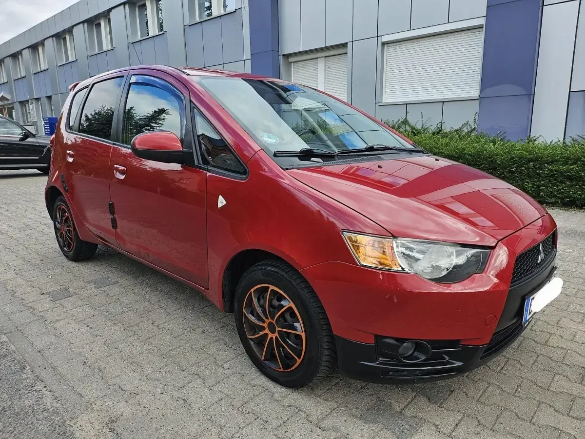 Gebraucht Mitsubishi Colt Intense 95 PS (69 kW) 2009 Rot Kleinwagen