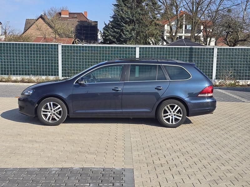 Gebraucht VW Golf VI 105 PS (77 kW) 2010 Blau Kleinwagen