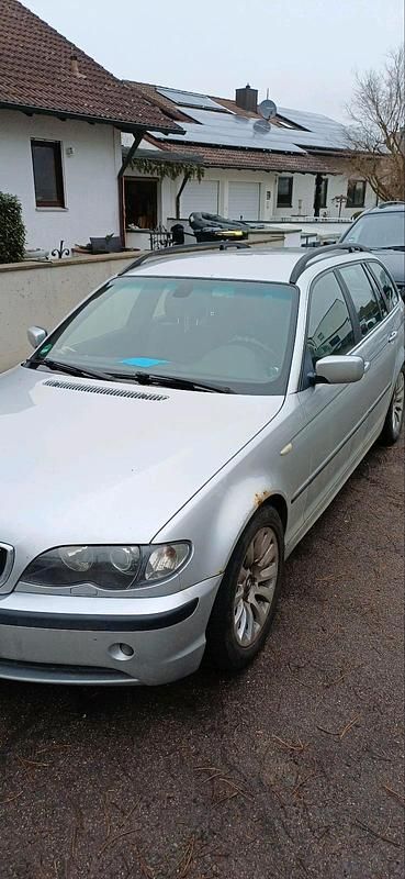Gebraucht BMW 320 150 PS (110 kW) 2003 Silber Kombi