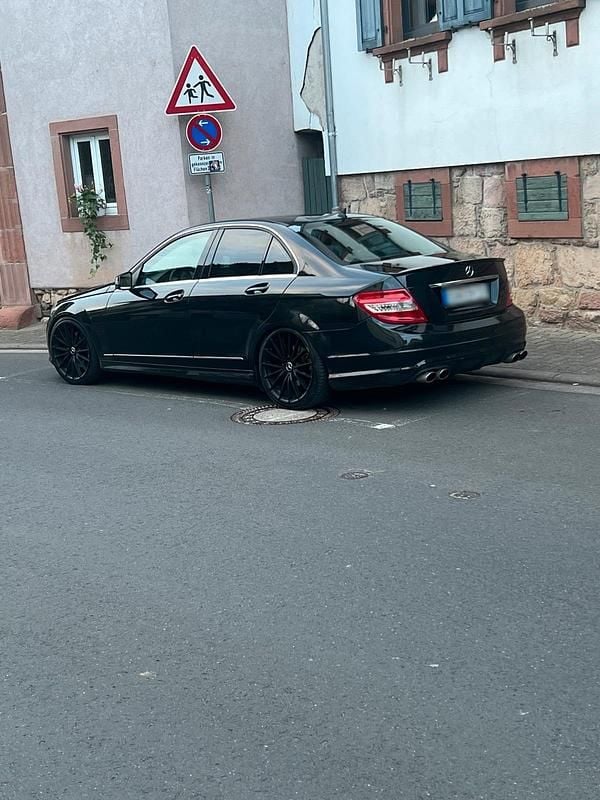 Gebraucht Mercedes C350 231 PS (169 kW) 2010 Schwarz Limousine