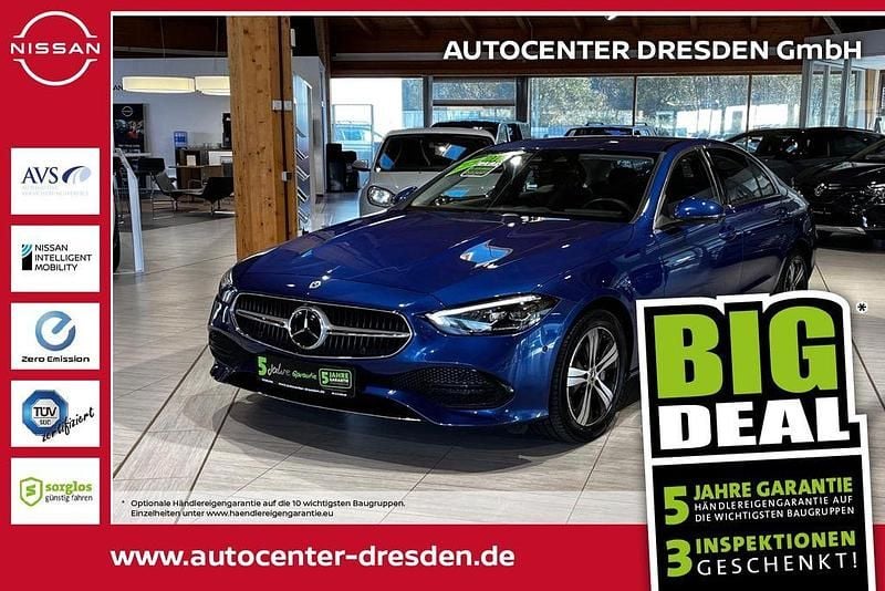 Gebraucht Mercedes C300e Avantgarde 313 PS (230 kW) 2023 Spektralblau Limousine