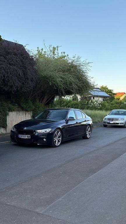 Second-hand BMW 320 184 CP (135 kW) 2014 Albastru Berlinǎ