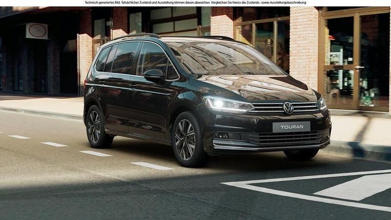 Gebraucht VW Touran Highline 150 PS (110 kW) 2025 Deep black perleffekt Van / Kleinbus