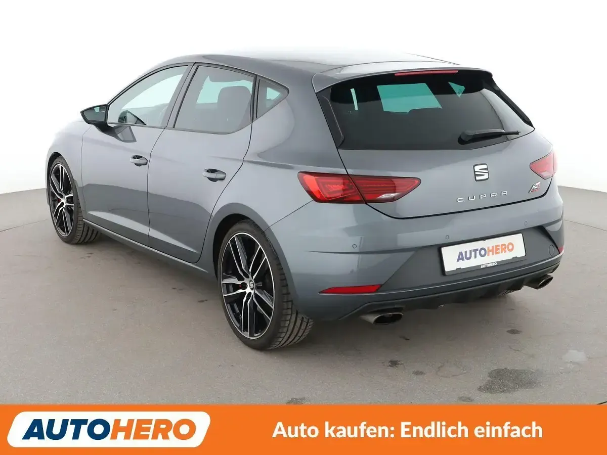 Używany Seat Leon CUPRA 300 KM (220 kW) 2017 Szary Sedan/Limuzyna