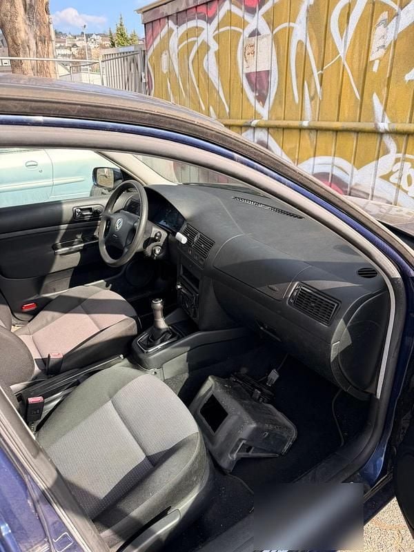 Gebraucht VW Golf IV 75 PS (55 kW) 2002 Blau Kleinwagen