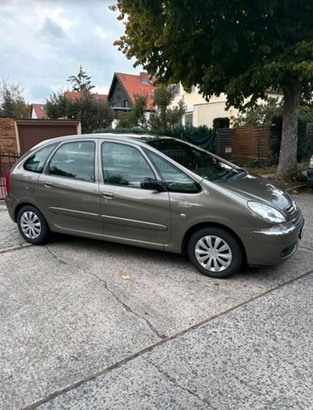 Braun Gebraucht 2010 Citroën Xsara Picasso Van / Kleinbus | 700 € (Superpreis) - Bild 1/4
