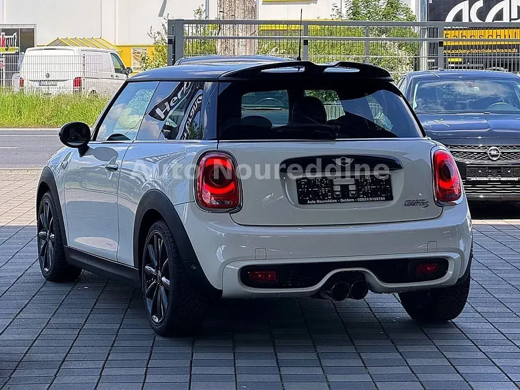 Gebraucht Mini Cooper S 192 PS (141 kW) 2015 Pepper white Kleinwagen