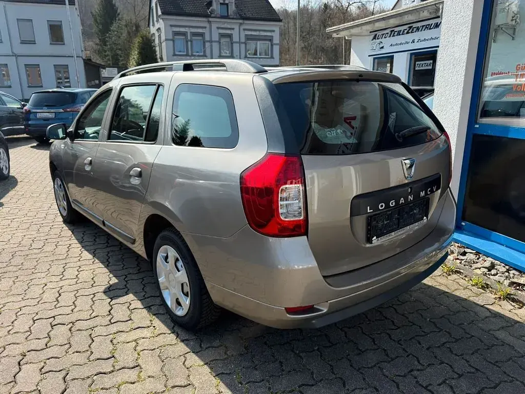 Gebraucht Dacia Logan MCV Ambiance 72 PS (52 kW) 2014 Grau Limousine