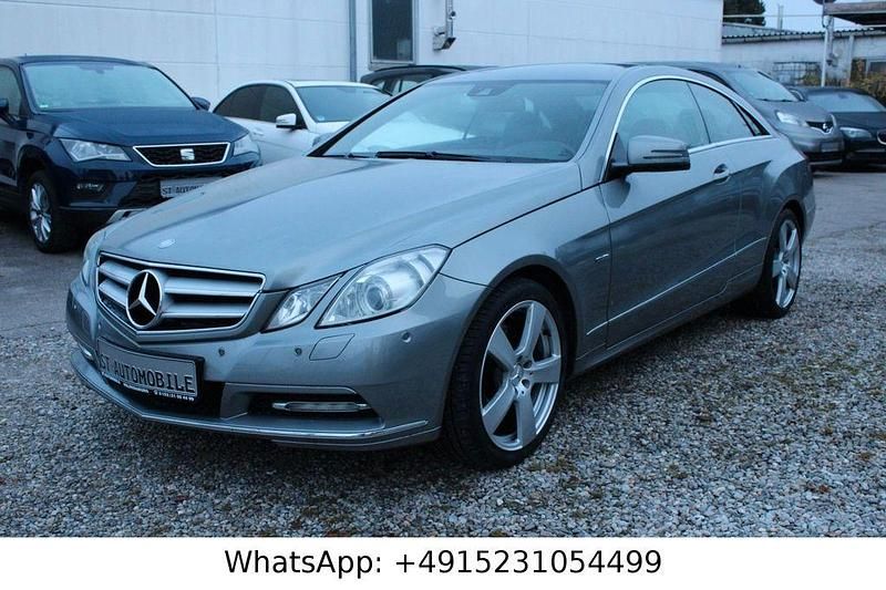 Silber Gebraucht 2012 Mercedes E350 Coupé | 8.950 € (Superpreis) - Bild 1/4