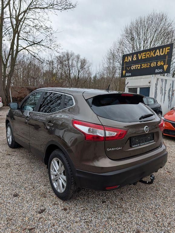 Gebraucht Nissan Qashqai 116 PS (85 kW) 2014 Braun SUV