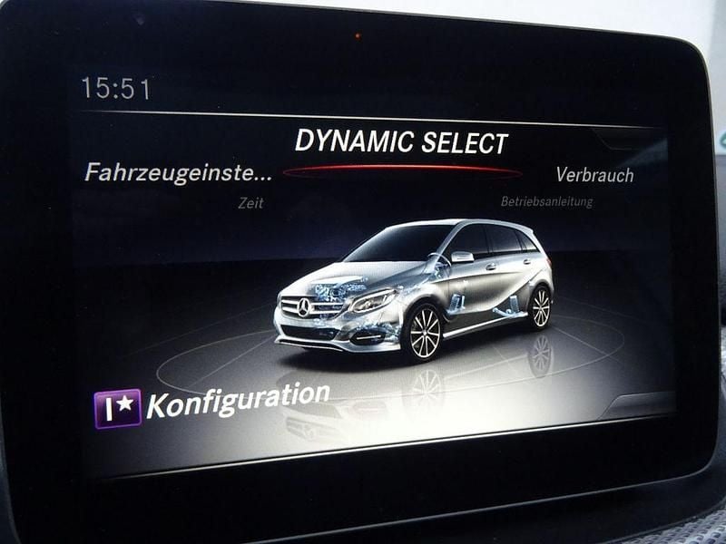 Gebraucht Mercedes B200 Urban 156 PS (114 kW) 2017 Weiß Van / Kleinbus